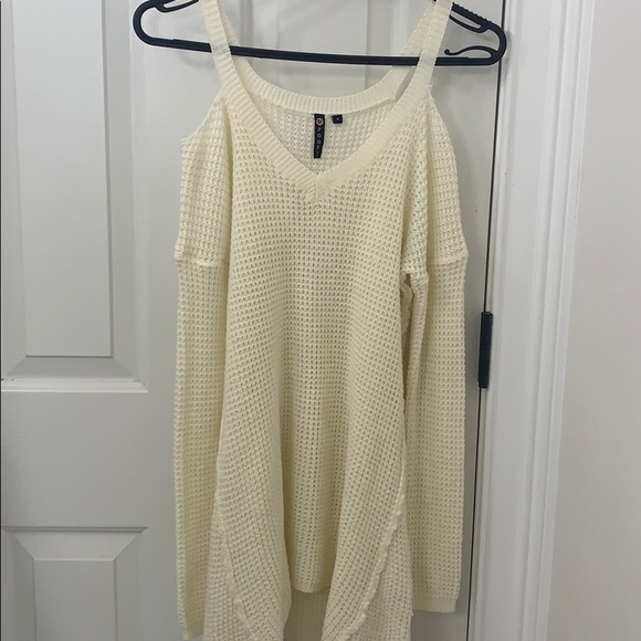 Sweater - Picture 2 of 3